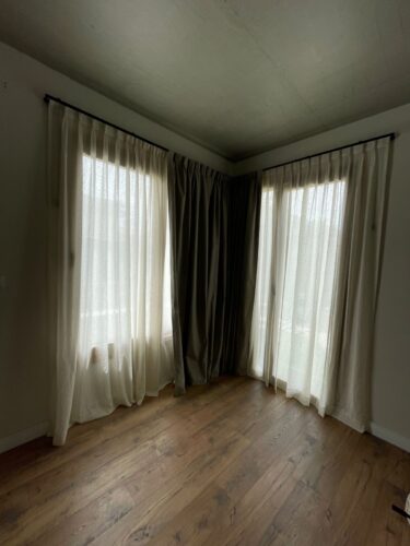 Cortinas tradicionales con riel europeo